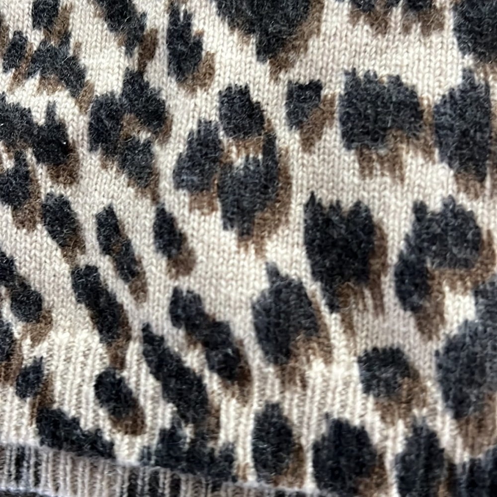 Le Superbe Cashmere -Frances Crop Sweater Top - Picture 7 of 12